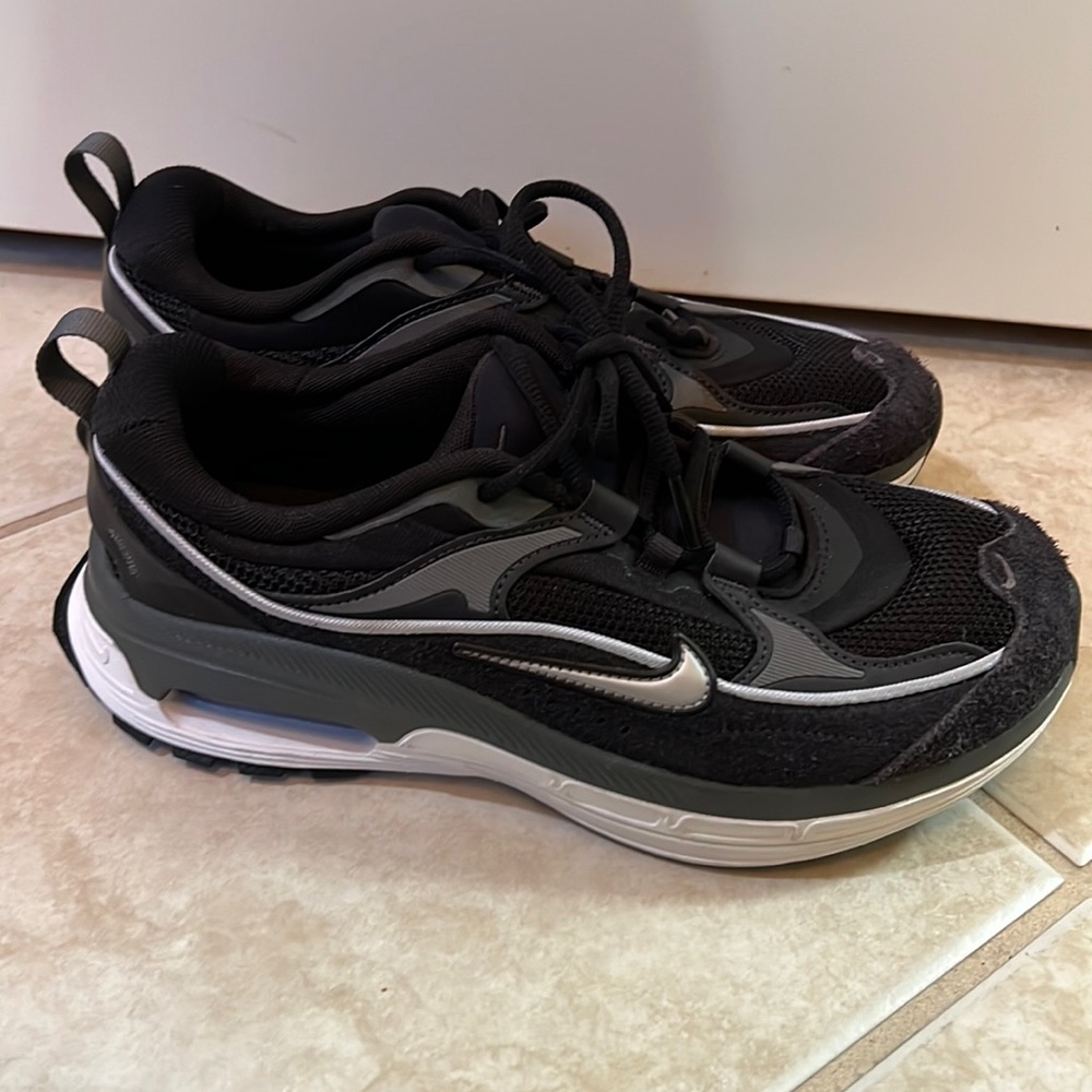 Nike Air Max, size 8.5, like new